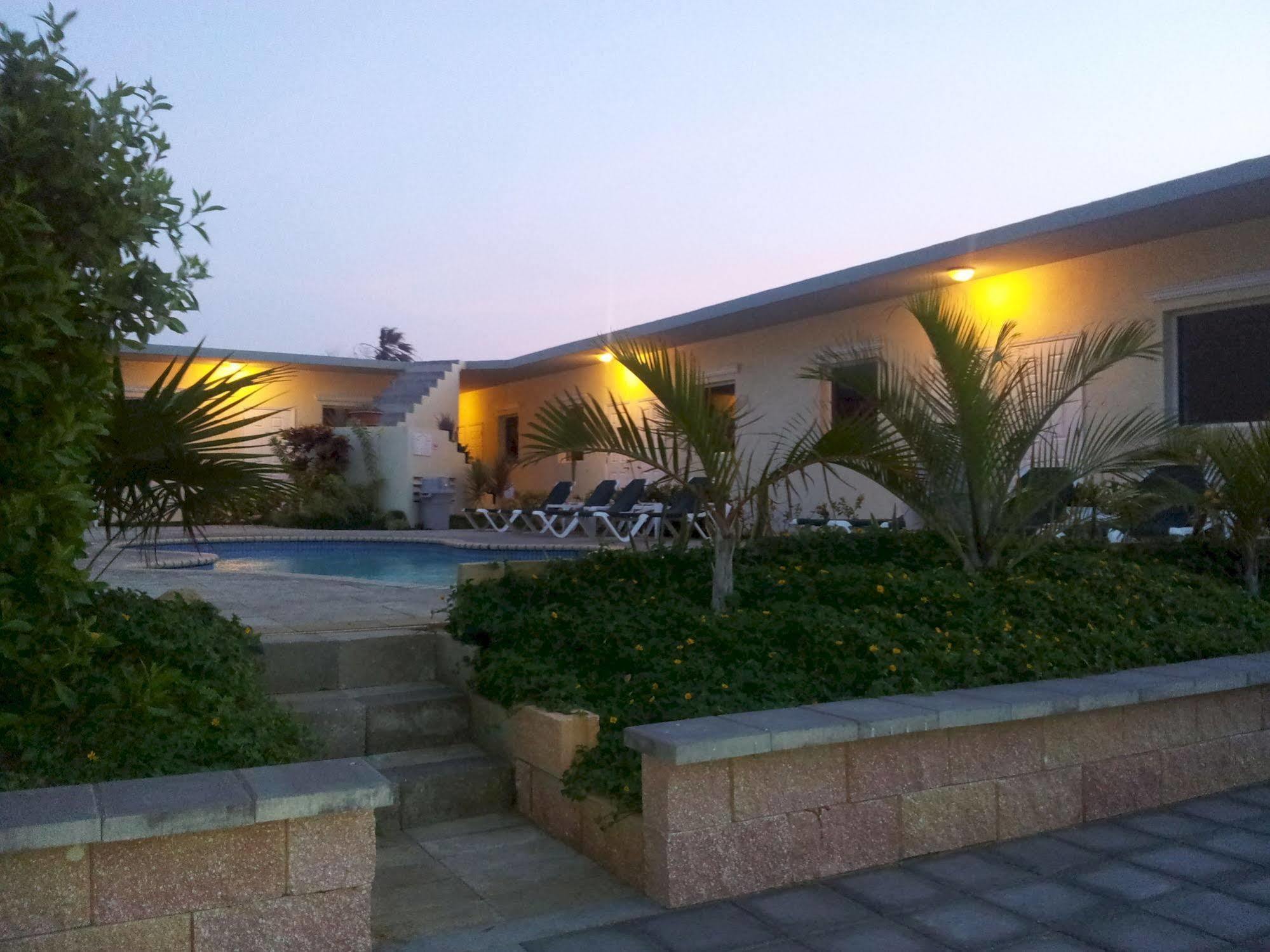 Agua Clara Eco Suites Oranjestad Eksteriør bilde